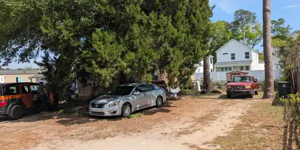 2404 Fern St.