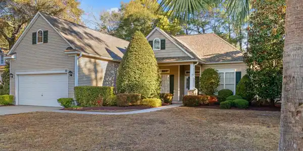 80 Camden Circle
