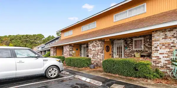 1830 Fairway Ridge Dr.