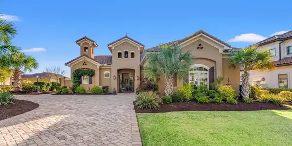 9201 Parma Ln.