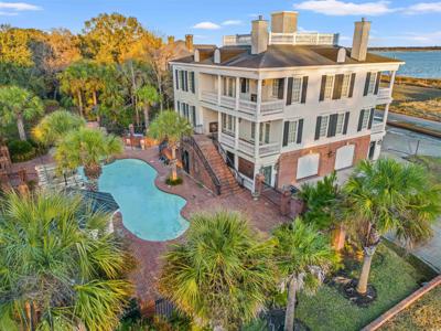 101 Greenwich Dr.