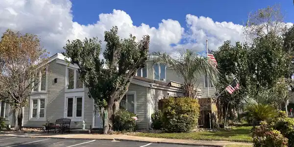 800 9th Ave. S