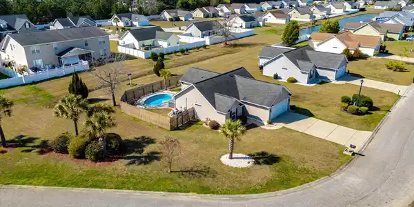 527 Cottage Oaks Circle