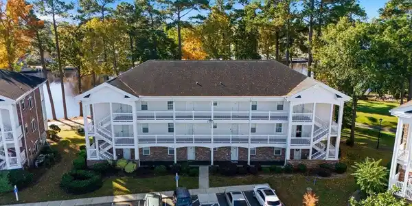 702 Riverwalk Dr.