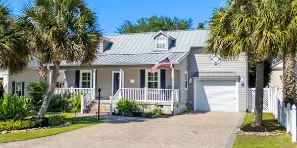 700 25th Ave. S