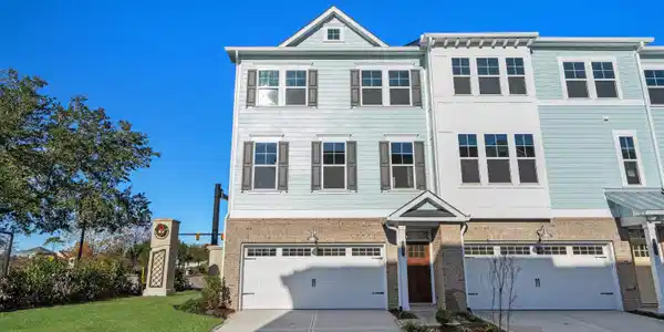 8477 Duke Pl.