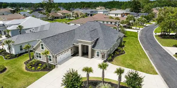 950 Bluffview Dr.