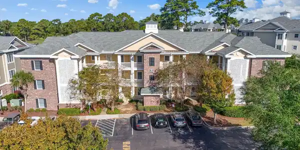 4809 Luster Leaf Circle