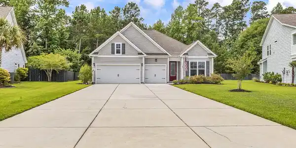 64 Black Pearl Court