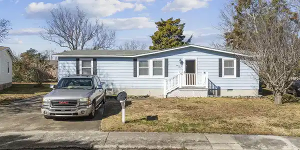 1112 Woodville Circle