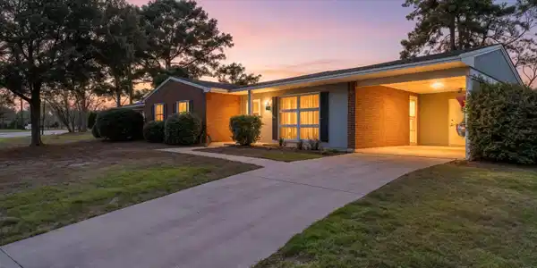3530 Hummingbird St.