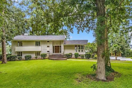 115 Green Lake Dr.