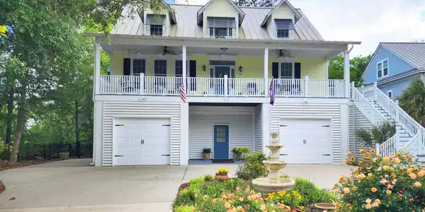 270 Boyle Dr.