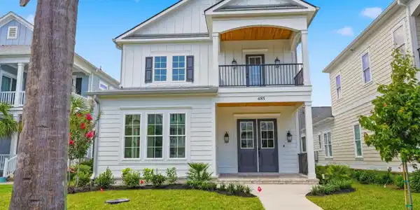 485 West Palms Dr.