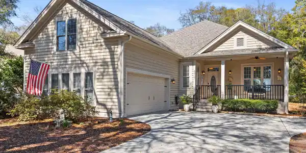 4827 Bucks Bluff Dr.