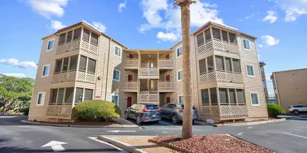 609 Hillside Dr. S