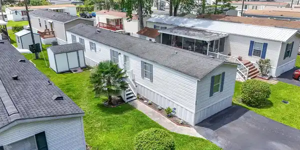 916 Periwinkle Pl.