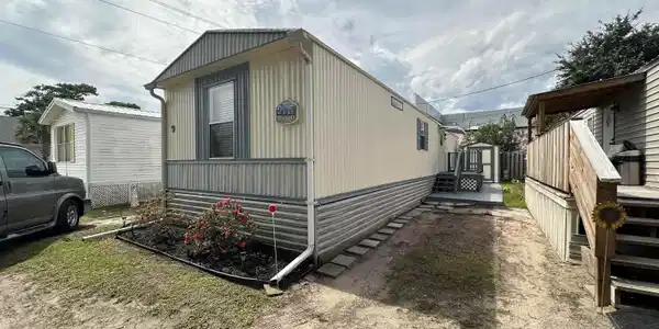 406 9th Ave. S