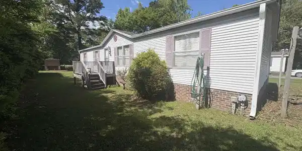 9003 Teal Dr.