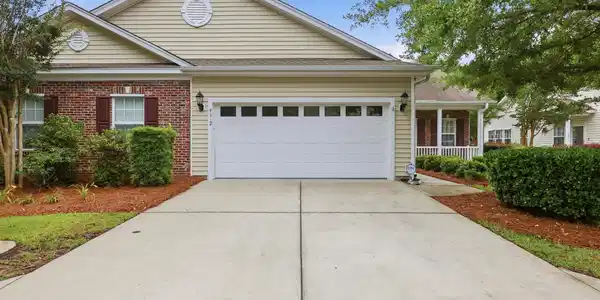 93 Hidden Oaks Ct.
