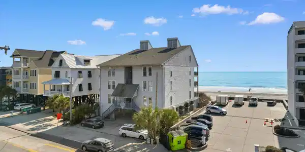 126 N Waccamaw Dr.