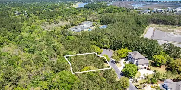 Lot 8 Colony Club Dr.