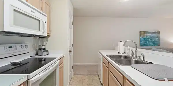 Image 4 Image 4
