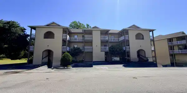 4104 Pinehurst Circle