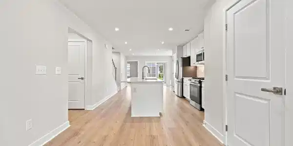 Image 4 Image 4