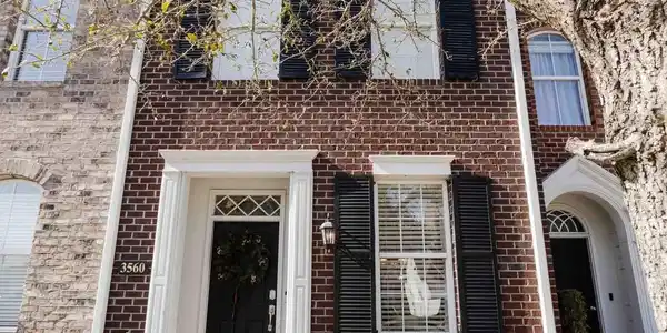 3560 Alexandria Ave.