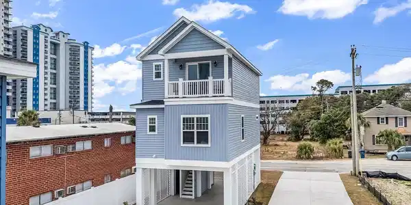306 6th Ave. N
