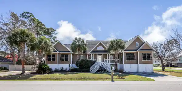 815 S Willow Dr.