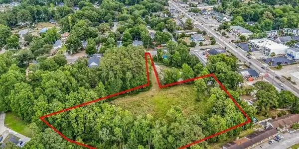 3 Acres Luck Ave.