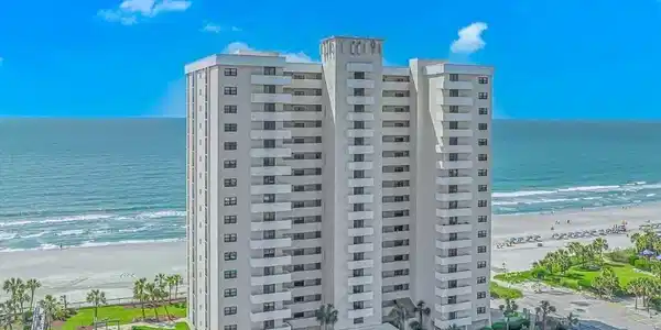 10100 Beach Club Dr.