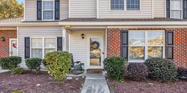 3557 Chestnut Dr.