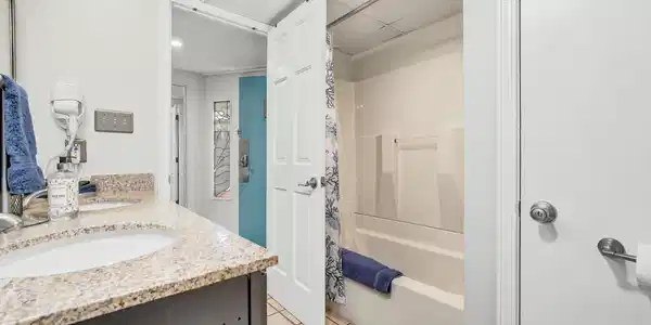 Image 4 Image 4