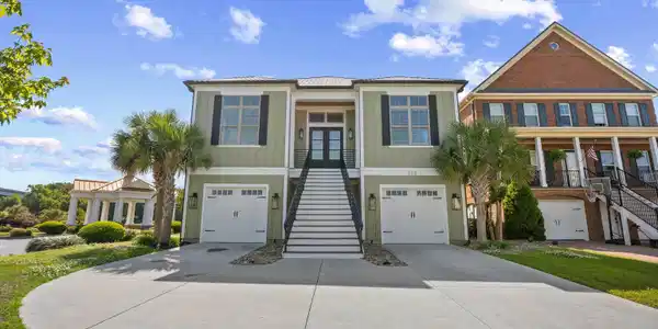305 Harbour View Dr.