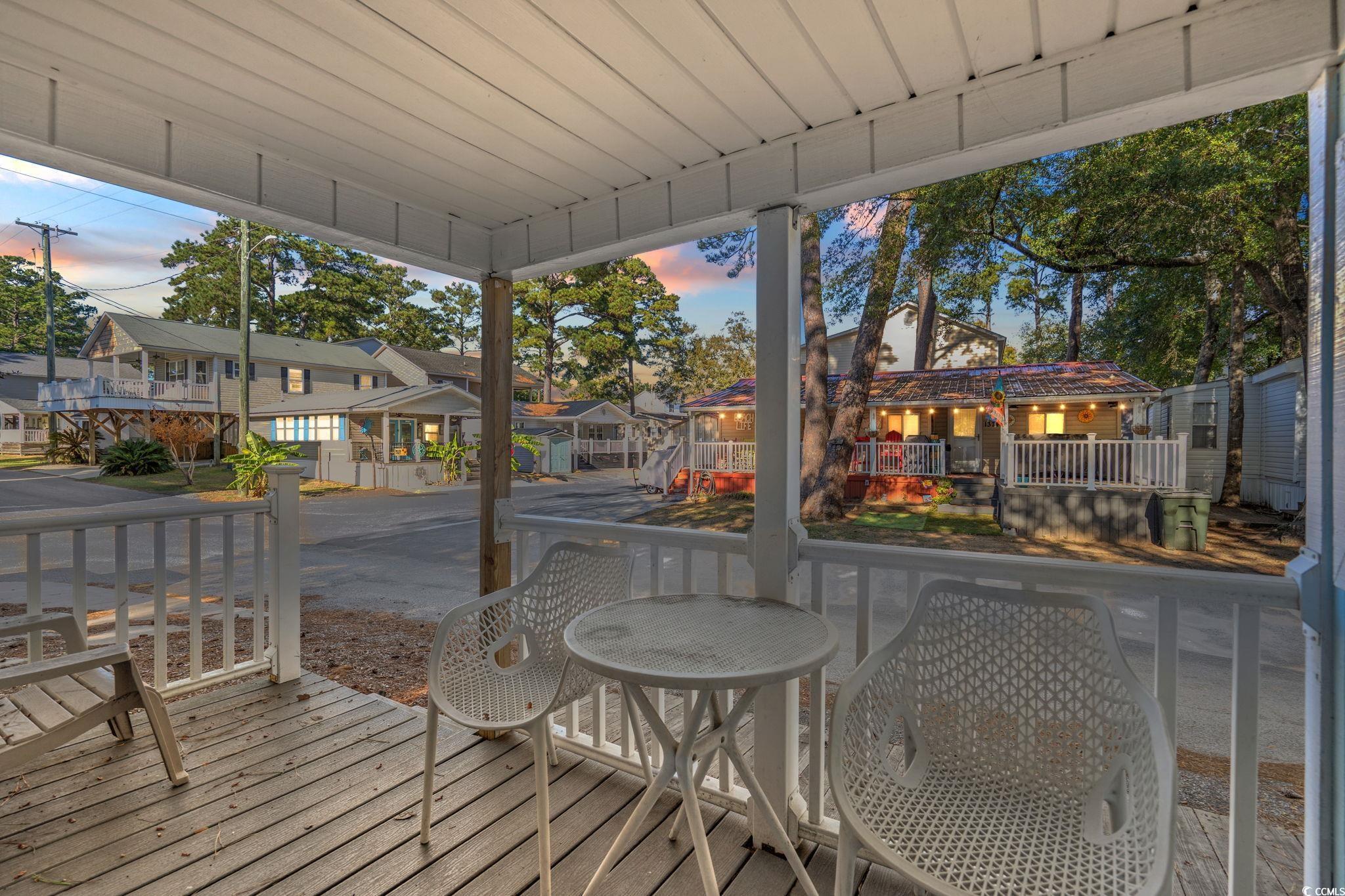 Image 3: Deck with a patio area Image 3: Deck with a patio area