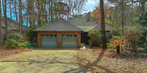 3174 River Bluff Ln.