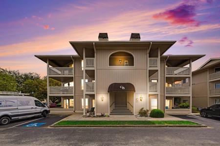 4294 Pinehurst Circle