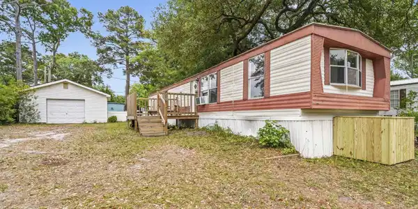 2736 Capricorn Dr.