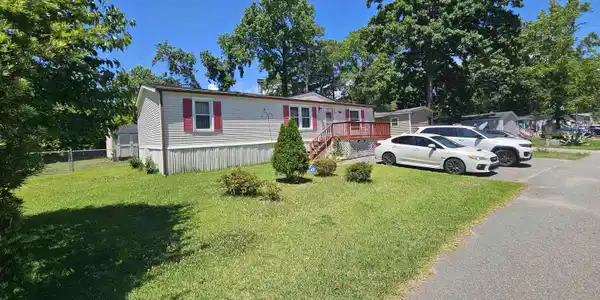 800 Columbia Dr.