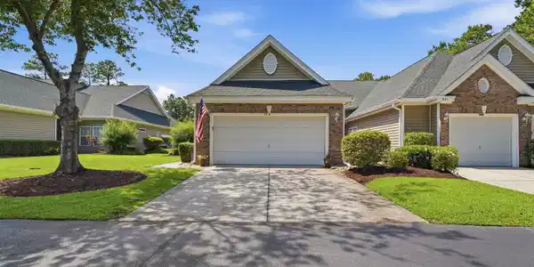 621 Pinehurst Ln.