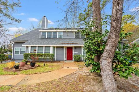 1205 Erin Way