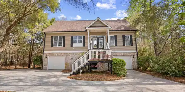 225 Red Maple Dr.