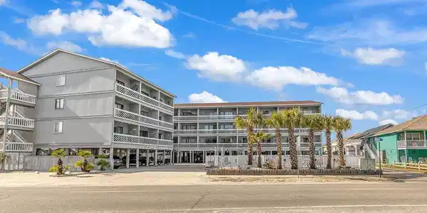 627 N Waccamaw Dr.