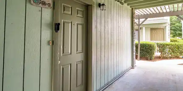 4713 Cobblestone Dr.
