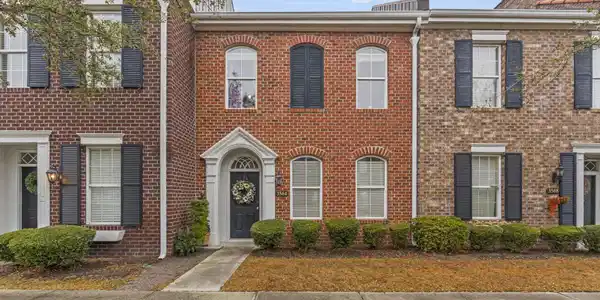 3564 Alexandria Ave.