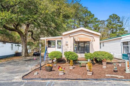 31 Burr Circle