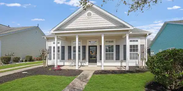 1516 Waverly Ave.